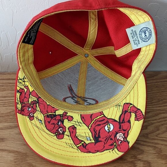 RARE! DC The Flash Wool Fitted Cap - Picture 3 of 7
